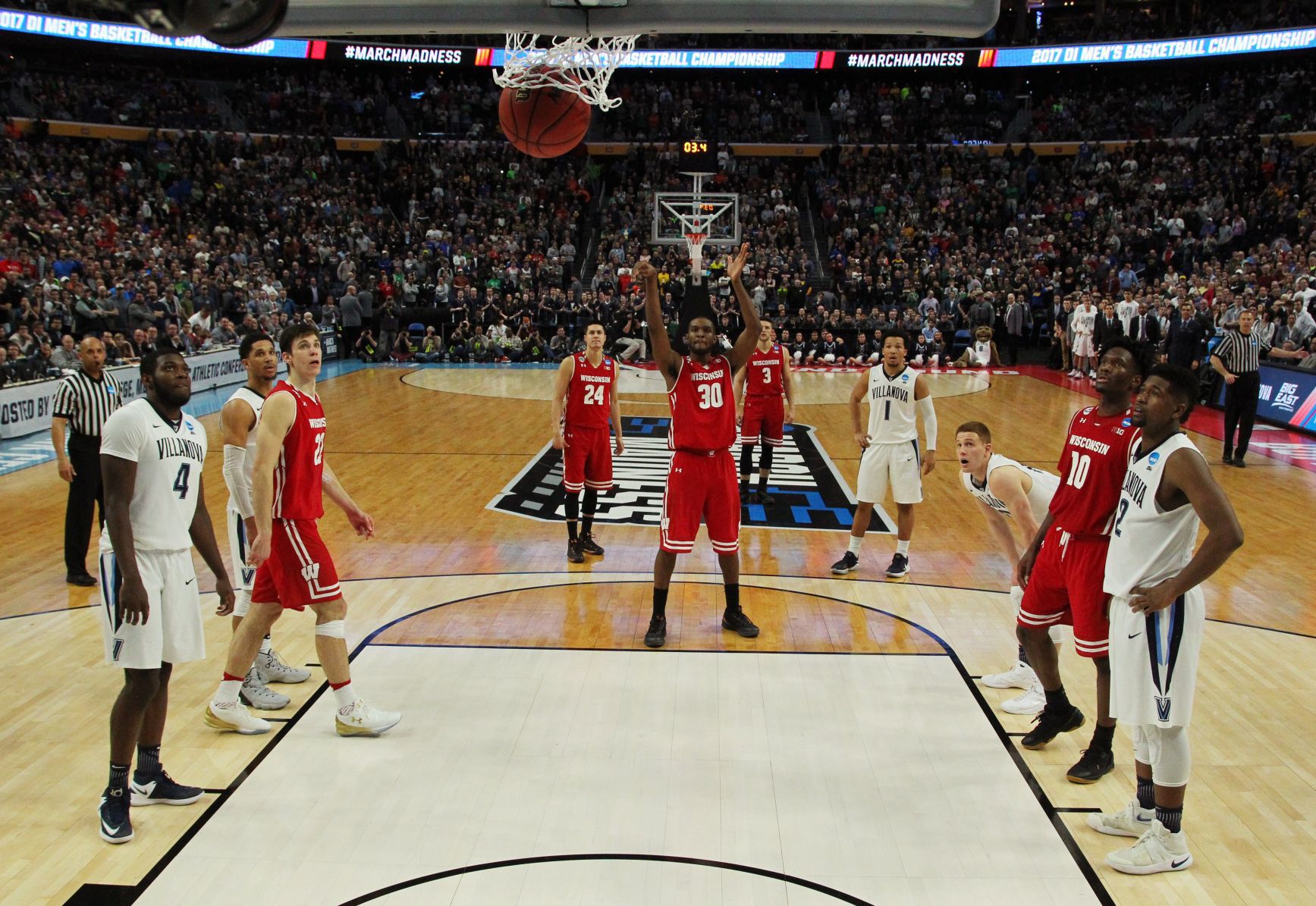 Badgers 65, Wildcats 62